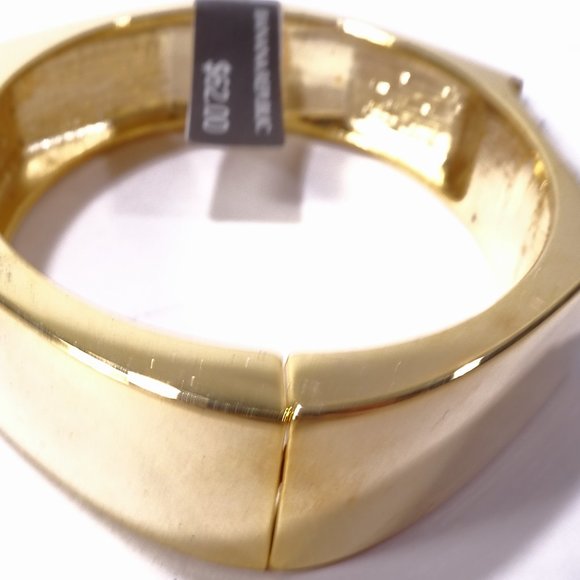 Banana Republic Shiny Gold Hexagon Howlite Cuff Bracelet NWT 62 - Picture 12 of 12